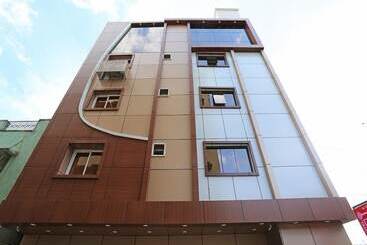 호텔 L N International