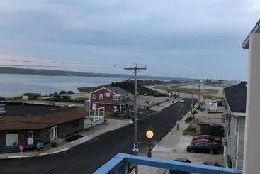 مُتل Misquamicut Beach Front Inn