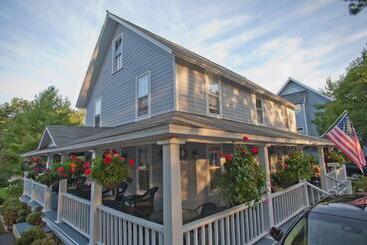 Sylvan Inn Bed & Breakfast