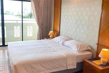 هاستل Antai Holiday Family