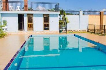 تختخواب و صبحانه Blanket Suites