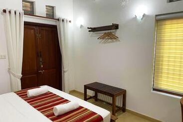 ベッドアンドブレックファースト Cenreeza Airport Villa