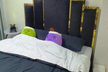 هتل Cuddle & Cradle Staycation At The Celandine