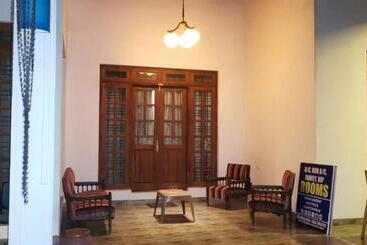 ホテル Mahaweli Holiday Bungalow