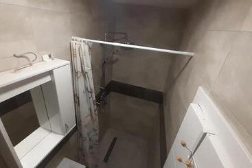 פנסיון Udobna Dvokrevetna Soba Sa Terasom #2