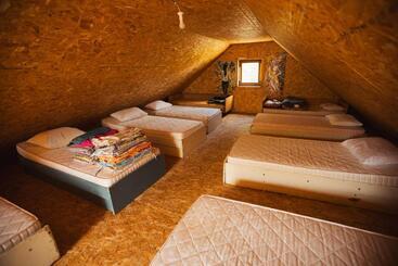 旅馆 Household šain