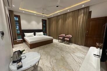 צימר Bhagya Homestay Royal Room Mohali S Best