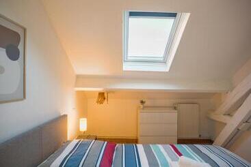 تختخواب و صبحانه Duplex Pasteur   Chambre 1   Chambre Privée