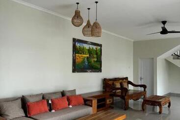 צימר Nyoman House