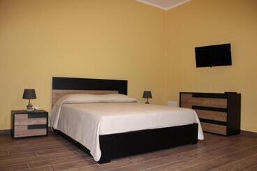 مبيت وإفطار Santa Ittoria