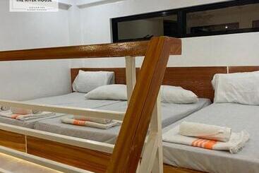 تختخواب و صبحانه Theriverhouse   Vigan Loft Units