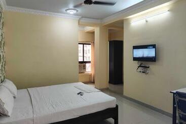 בית מלון כפרי Super Collection O Rukanpura Patliputra Station Formerly Radhika Inn