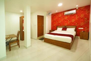 酒店 Amsher Suit Lulu Mall Road