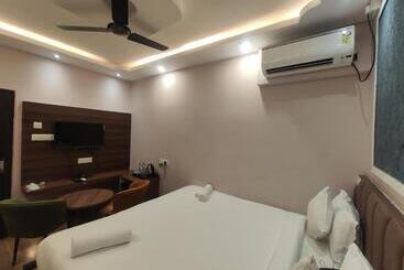 Отель The Rividium