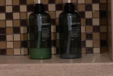 アパートホテル Infinity Suites Habitación Triple 212