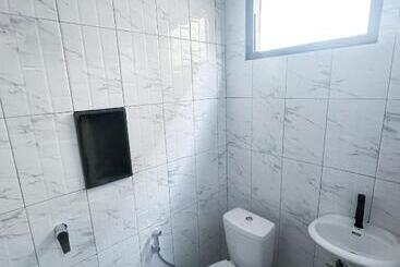 פנסיון Elbe Home Stay