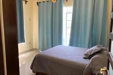 پانسیون Leopolds Village