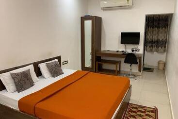 Shiv Hotel Bhuj