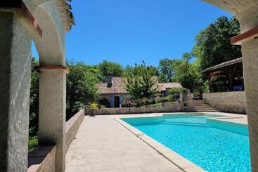 Bed and Breakfast Chez Berger, Ruime 2 Persoonskamer Met Kingsize Bed