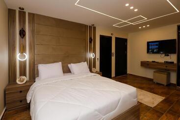 تختخواب و صبحانه Imperial Pyramids Heights View