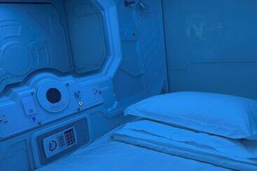מלון כמוסות Jianpuke Space Capsule Backpacker Hostel