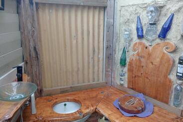 פנסיון The Mud House