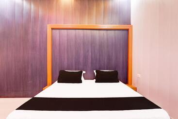 ホテル Oyo Shagun Palace