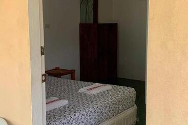 ホテル Palanas White Sand Beach Resort