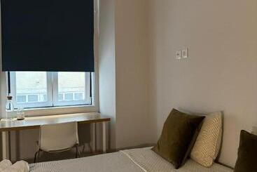 پانسیون Quartos Em Adorável Acomodação Partilhada Na Baixa De Lisboa