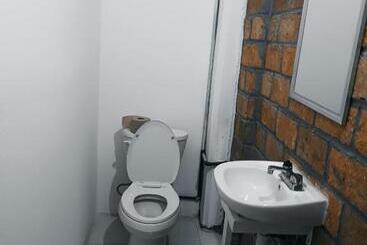 پانسیون Hostal Tipi