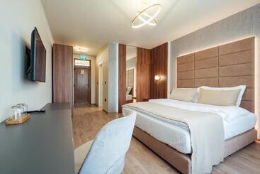 ペンション Murok