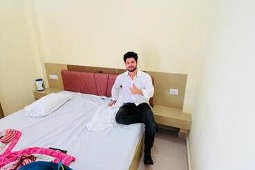 پانسیون River View Paying Guest House