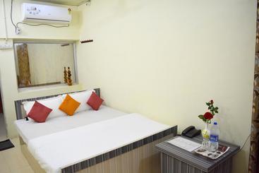 تختخواب و صبحانه Dhingra Residency