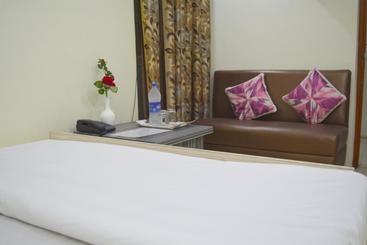 تختخواب و صبحانه Dhingra Residency
