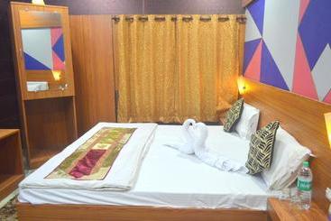 تختخواب و صبحانه Dhingra Residency