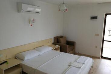 تختخواب و صبحانه Kaymak Tepesi Tatil Evi