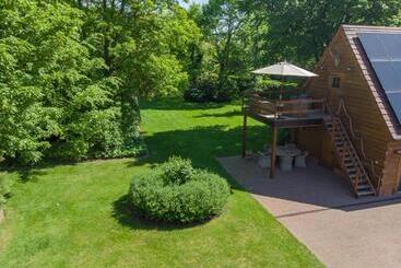 Отель Villa Magdalena Eeklo