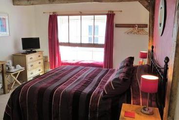 The Boat House Bed And Breakfast