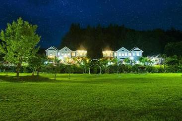 דירות לתיירים Tomato Pension