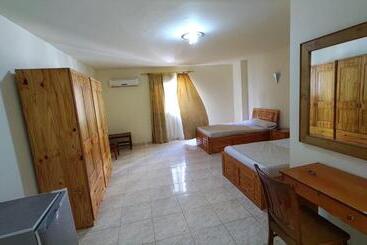 هتل آپارتمان فندق سموحه