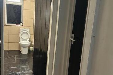 تختخواب و صبحانه 34 New Street