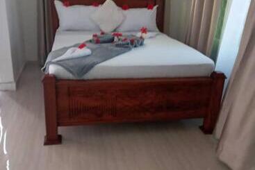 住宿加早餐  Jawda Star