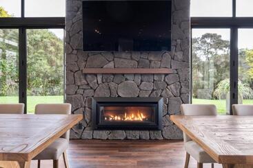 تختخواب و صبحانه Kaitahi   Luxury Lodge