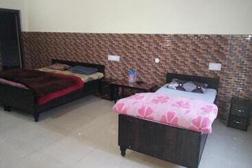 Hotel Manorama Palace Badrinath