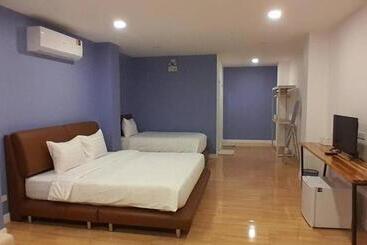 J Boutique Hotel เจ บูทีค โฮเทล