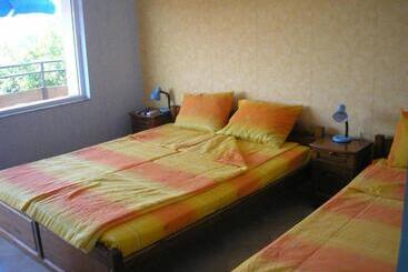 膳宿费 вила за гости бранко и приятели