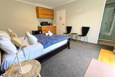 پانسیون Double Bed Studio Room