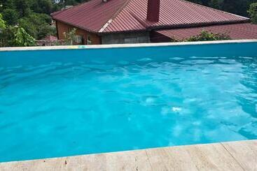 پانسیون Eli Guest House