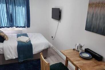 پانسیون Ensuite Luxurious Double Room