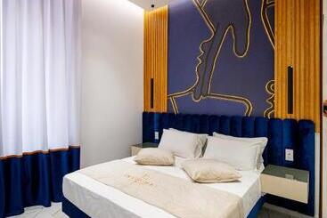 تختخواب و صبحانه Di Virgilio Suite Luxury